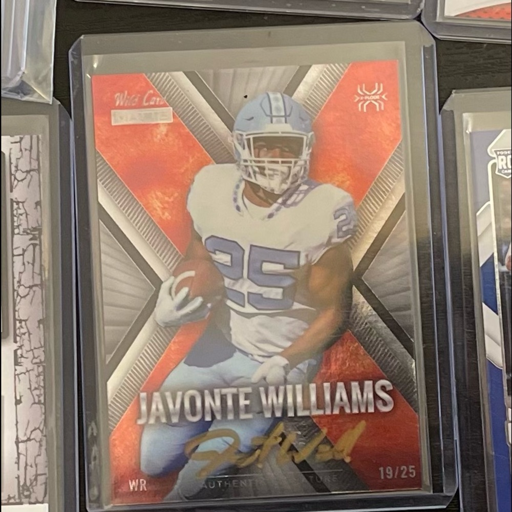 2021 wild card matte Javonte Williams auto